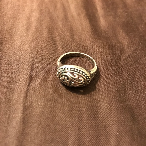 Swirl ring - Picture 2 of 2